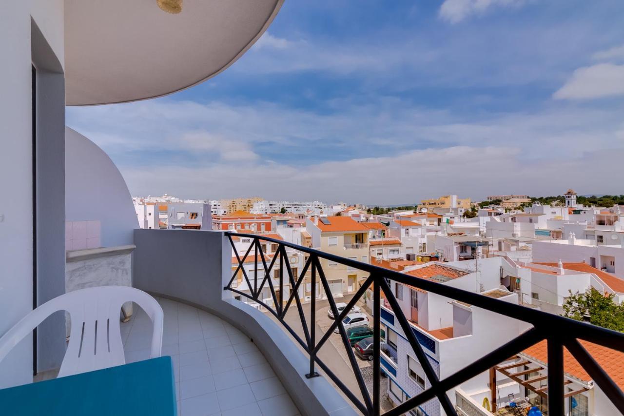 Апартаменты Loky - Near Quarteira Center Экстерьер фото